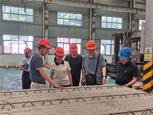 【领导关怀】杭州市总工会赴先锋娱乐·杭构集团仁和基地进行“全市工会劳动法律夏季专项监督行动”调研检查